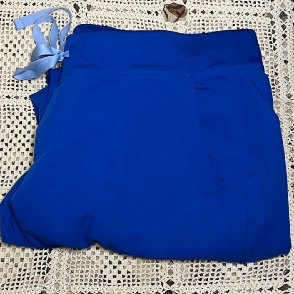 XLP royal blue scrub pants, very good condition